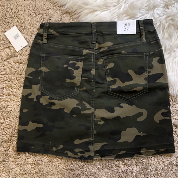 Tinsel camo mini skirt. Size 27. NWT - Picture 3 of 3